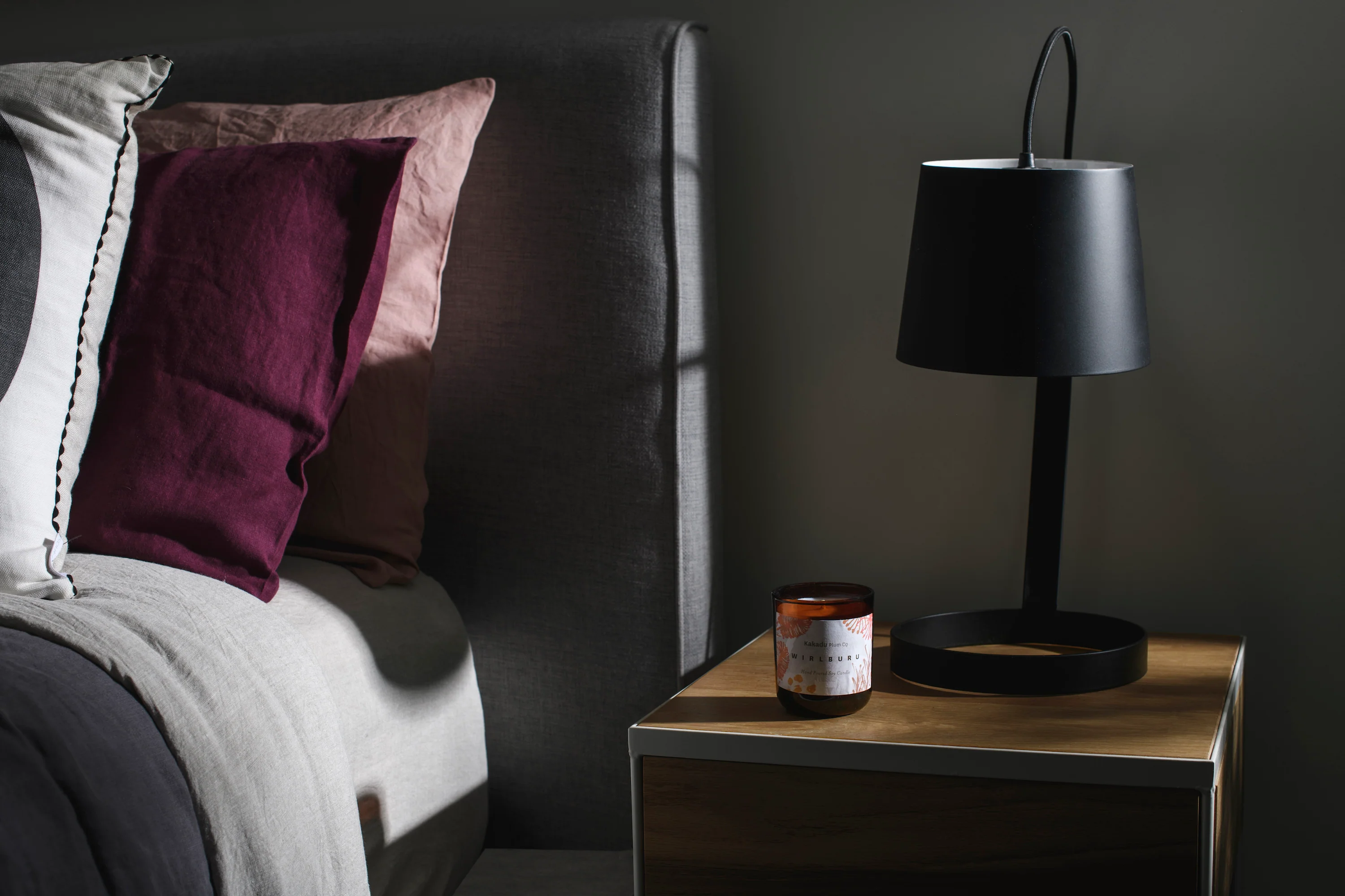 Australian Floral Honey Soy Candle (original packaging) - Image 3